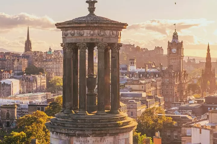 Big Bus Edinburgh Hop-on Hop-off Sightseeing Tour by Open-Top Bus