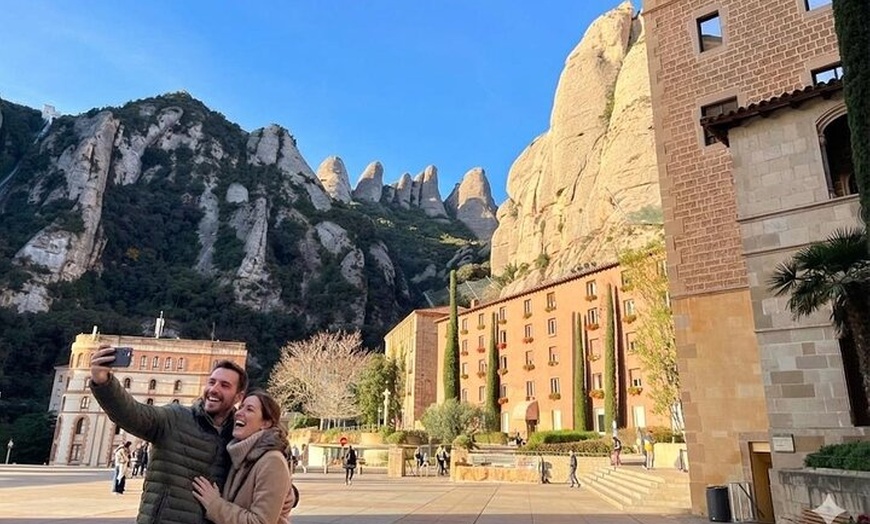 Image 5: Excursión privada al Monasterio de Montserrat con recogida en el hotel