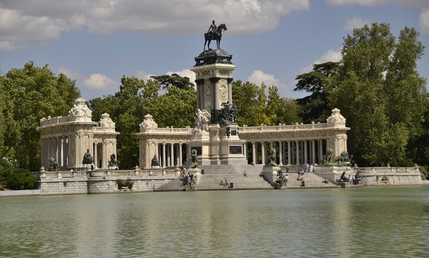 Image 5: Parque Real del Retiro Madrid Green Oasis