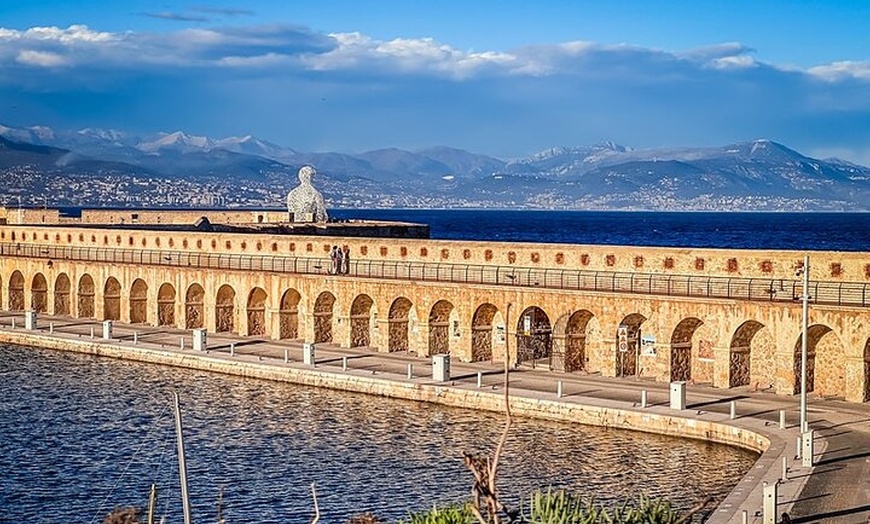 Image 5: Depuis Nice Cannes Antibes et St Paul DE Vence Visite Privée
