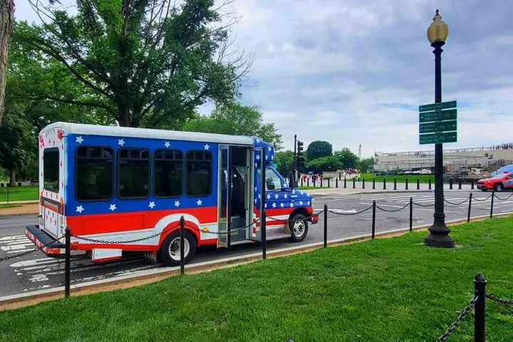 Washington DC Monuments Guided American Minibus Tour(Day&Night)