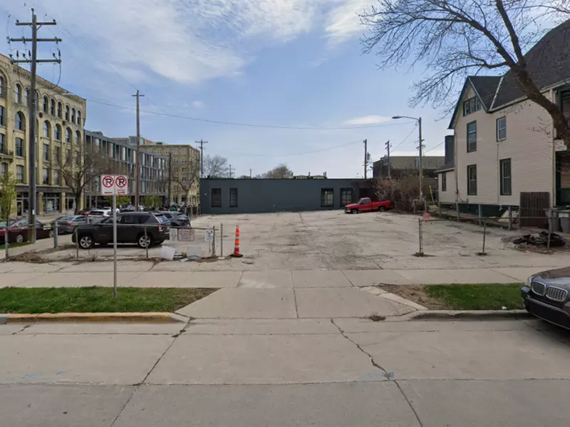 Parking at P813 - Florida St. Lot