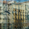 Image 2: Entrada al Museo Reina Sofía de Madrid