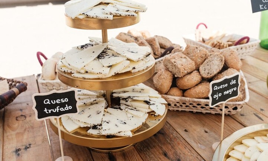 Image 4: Excursión por el viñedo de Valencia : Brunch rústico a la parrilla ...