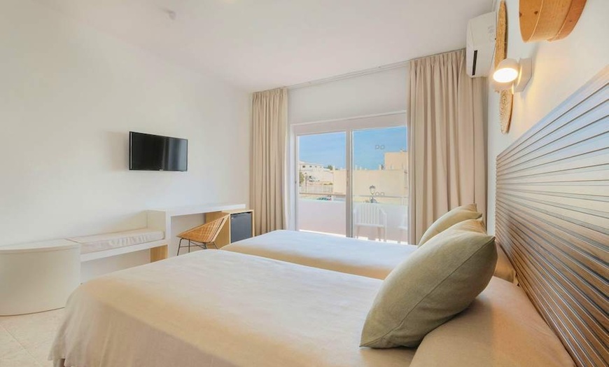 Image 3: ✈ IBIZA | Santa Eulalia del Rio - azuLine Hotel Mediterraneo 2*, 3 ...