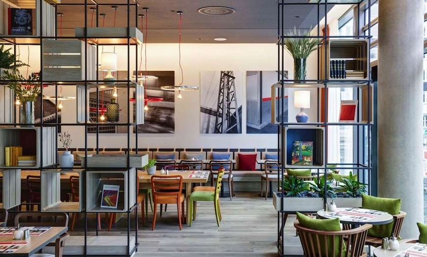 Image 4: ✈ DEUTSCHLAND | Frankfurt - IntercityHotel Frankfurt Hauptbahnhof S...