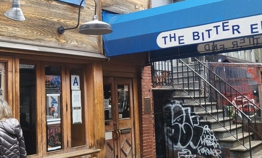 Image 14: NYC Comedy Walking Tour + Live Stand‑Up Show (Drinks Included)