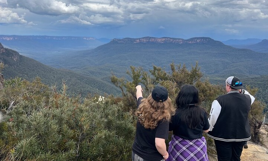 Image 1: Blue Mountains Day Trip + Sydney Zoo +Three Sisters + Waterfalls