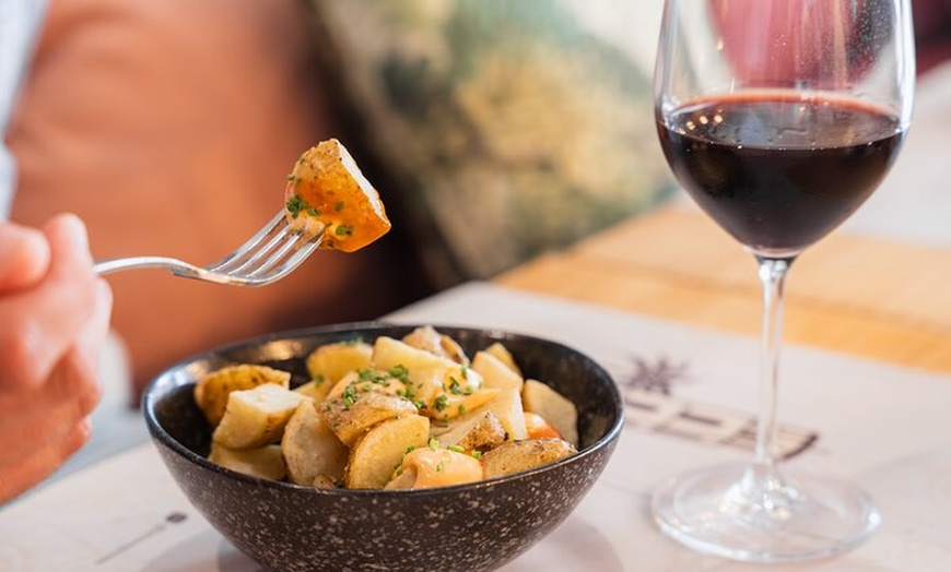 Image 10: Tour Gourmet de Tapas y Vinos en Santa Cruz de Tenerife