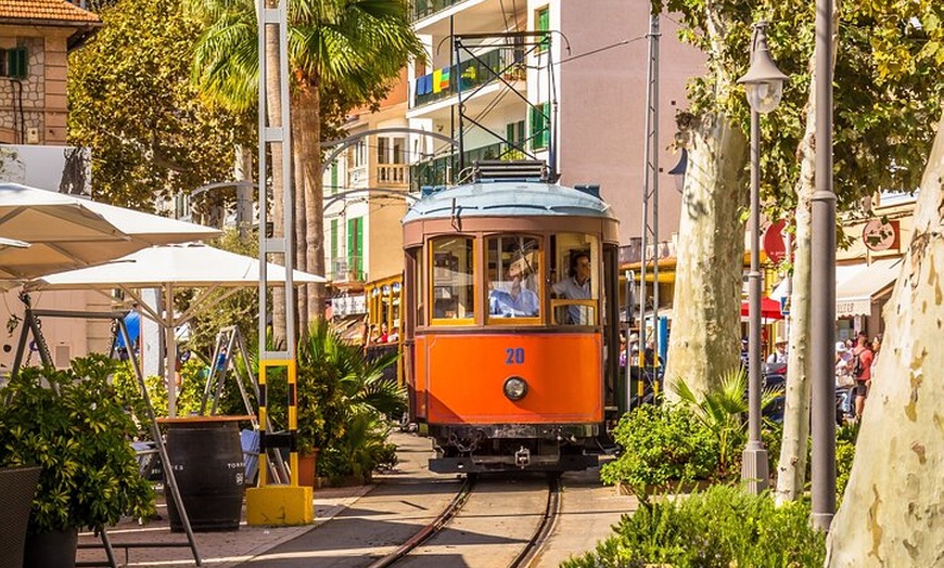 Image 4: Mallorca Grand Tour por tierra y mar: Valldemossa, Soller & Calobra
