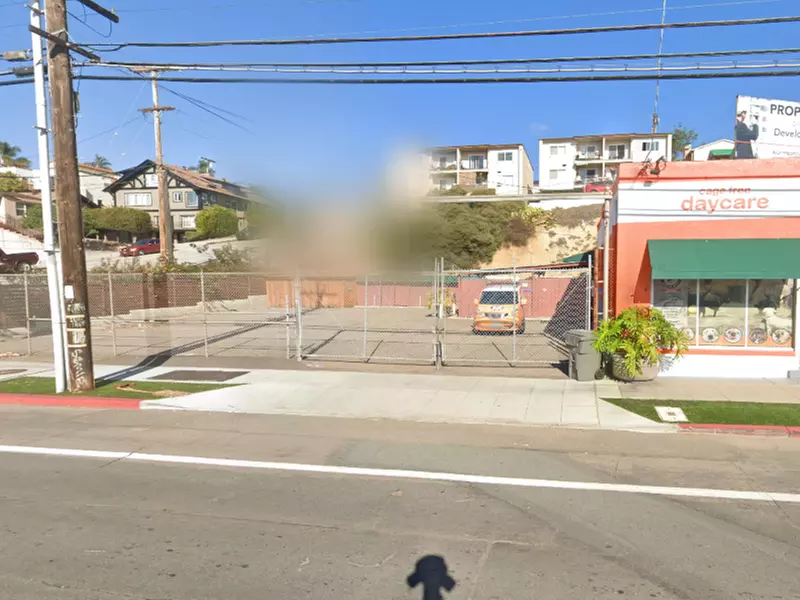Parking at 3265 India St. Lot