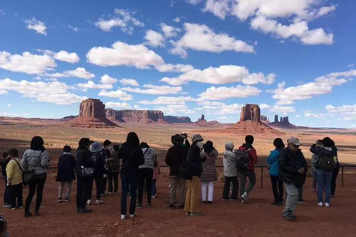 Monument Valley Extended Backcountry Tour