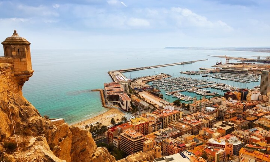 Image 6: Explora Alicante en 60 minutos con un Local