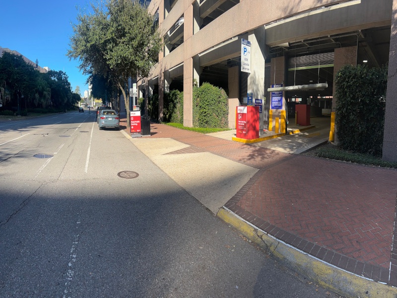 Parking at 600 Loyola Ave. Garage - P199