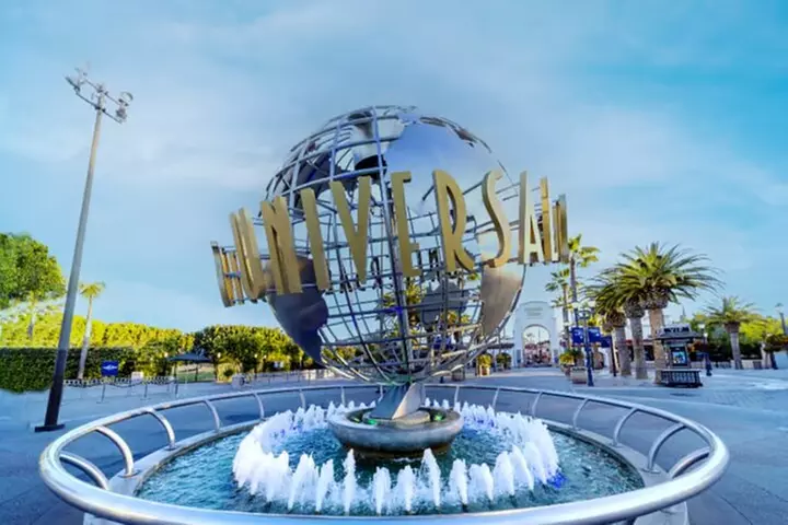 Universal Studios & Hop-On Hop-Off Bus with Audio Guide Bundle - Primary Image