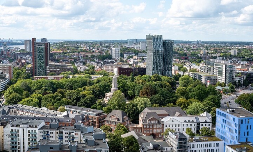 Image 30: Hamburg Historische Altstadt und 2. Weltkrieg Rundgang in Kleingruppe