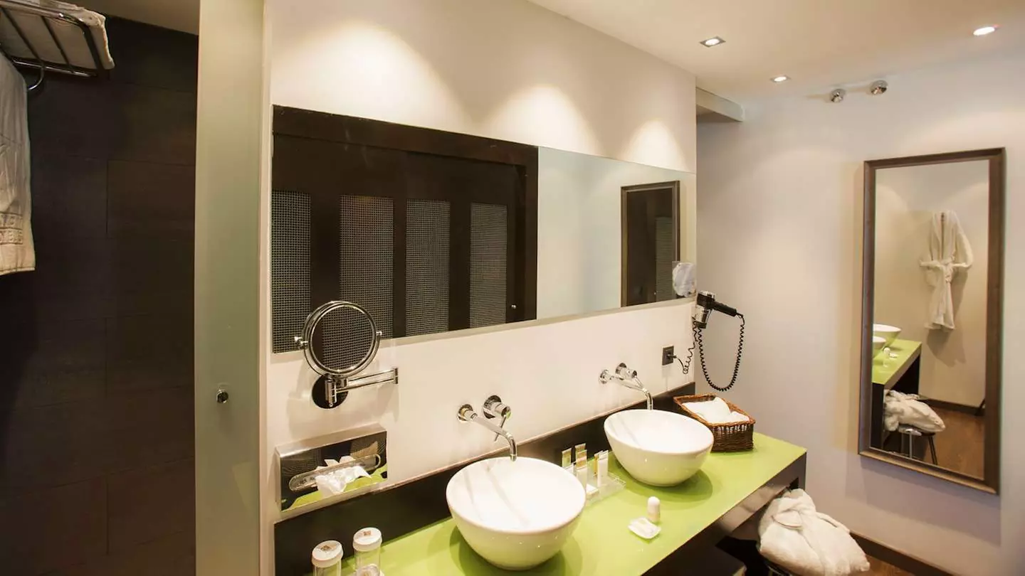 ✈ SPANJE | Madrid - Hotel Vincci Centrum 4*, 2 nachten - Stadscentrum