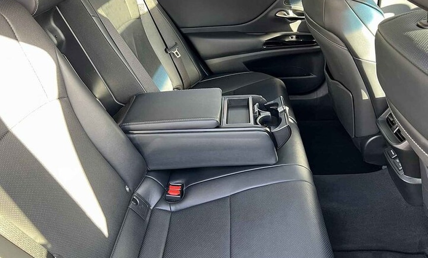 Image 5: Traslado Privado desde Aeropuerto a Barcelona Ciudad 1-3 PaxSedan