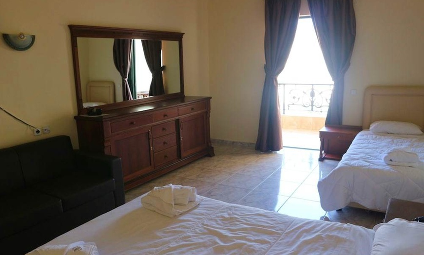 Image 21: ✈ KRETA | Kato Gouves - Diogenis Blue Palace Hotel 4* - Odkryty basen