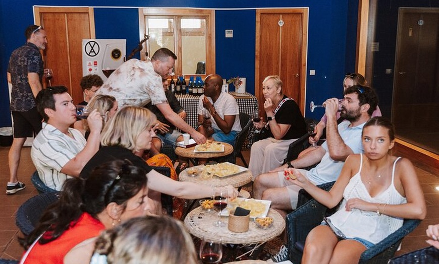 Image 12: Visita Guiada a Bodegas Rurales de Madrid con Cata de Vinos