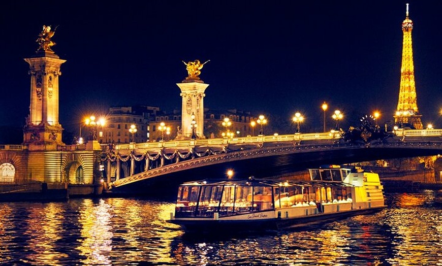 Image 10: Paris Christmas Seine Cruise 3 - Cours Déjeuner et dîner avec vin