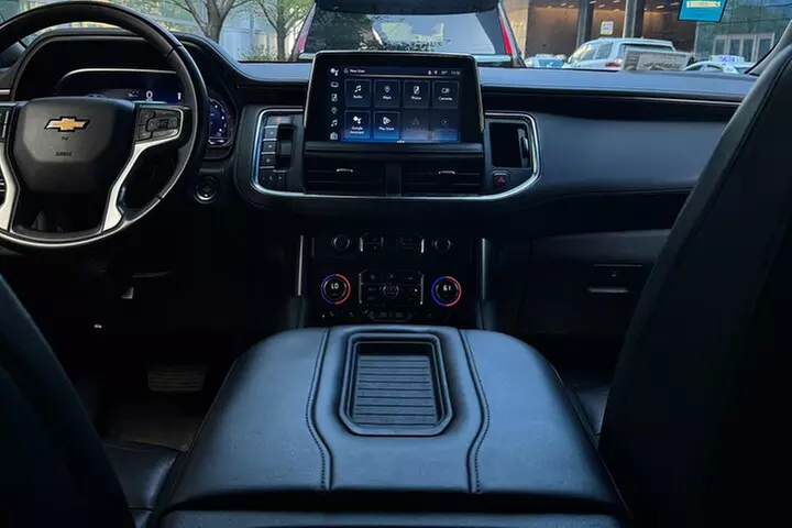 Private SUV Transfer from O'Hare Midway Airport to Chicago