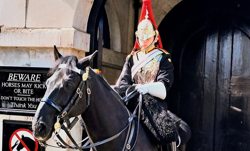 Image 13: London Special Twenty Sights One Tour