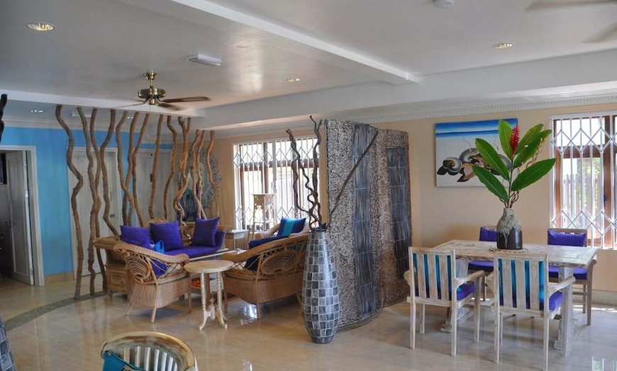 Image 12: ✈ SEYCHELLES | La Digue - Le Relax Beach House 3* - Bord de mer