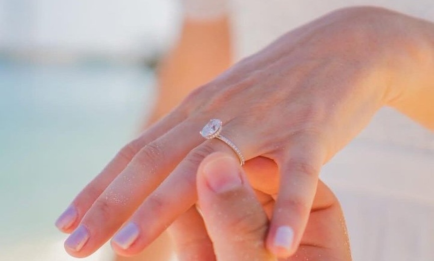 Image 12: Cancun Romantic Beach Photoshoot