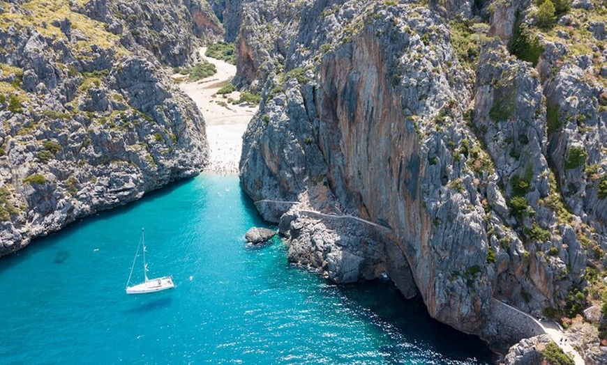 Image 8: Mallorca Grand Tour por tierra y mar: Valldemossa, Soller & Calobra