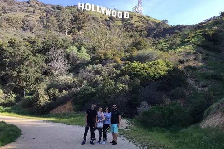 Hollywood Sign Hiking Tour to Griffith Observatory