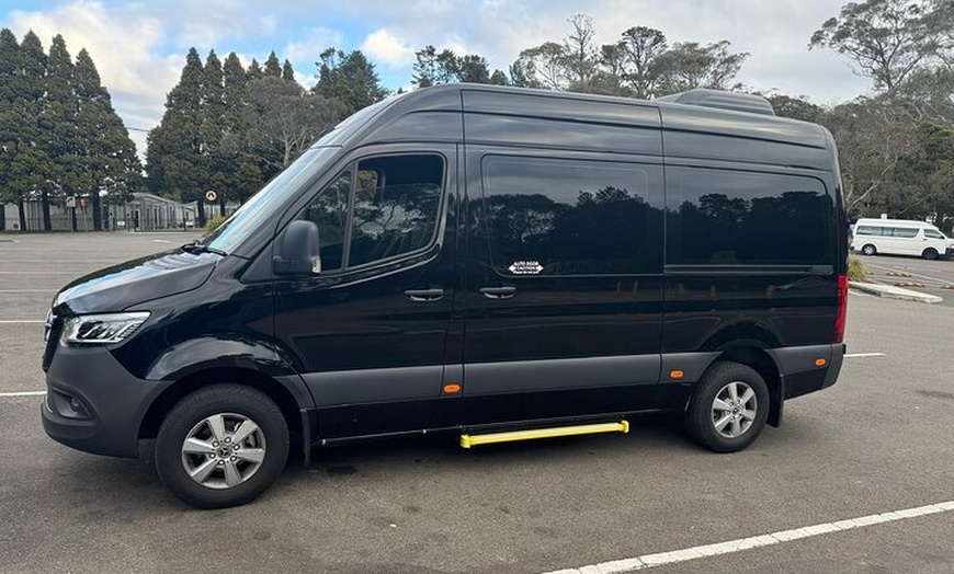 Image 3: Departing Sydney: Luxury Transfer to Airport or Cruise Port