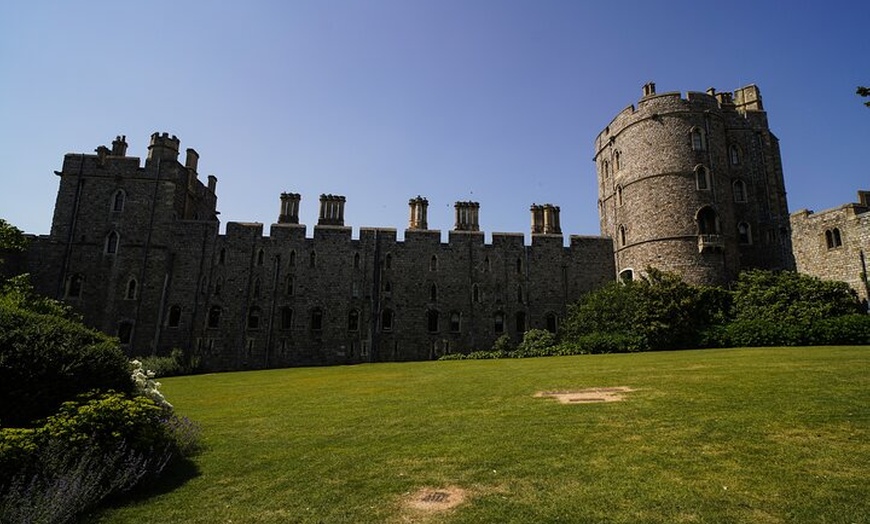 Image 13: Small-Group Day Trip to Stonehenge, Bath and Windsor from London