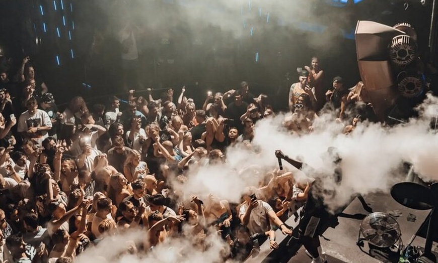 Image 11: Ibiza : 4 x discoteca y piscina Party Pass