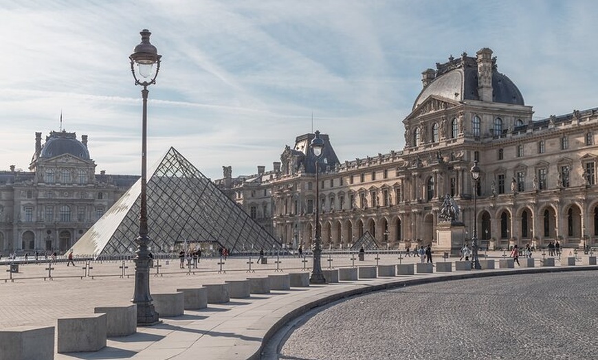 Image 10: Paris Full Day Private Chauffeur Service Berline ou Van