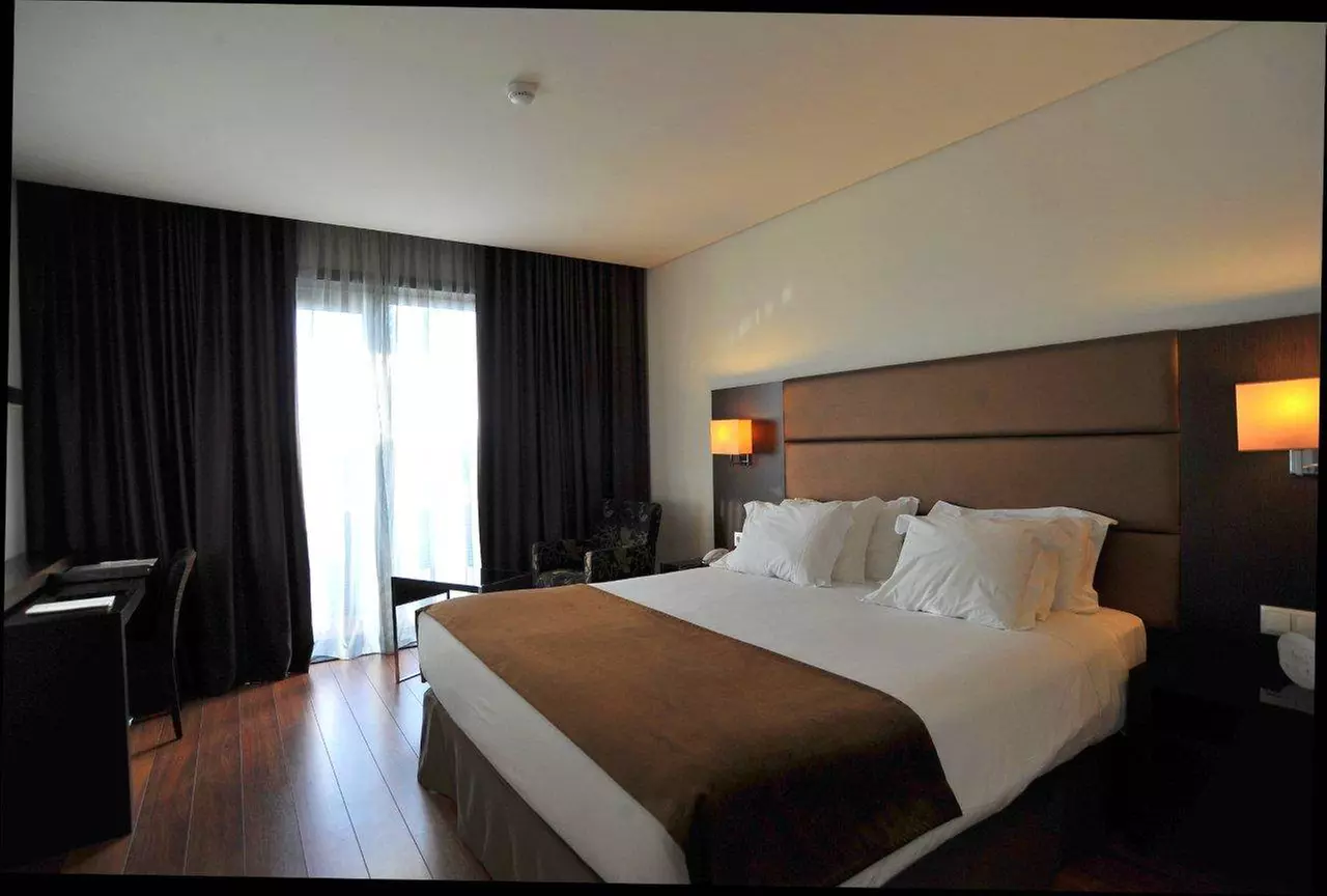 ✈ PORTOGALLO | Porto - Axis Porto Business & Spa Hotel 4*, 2 notti ...