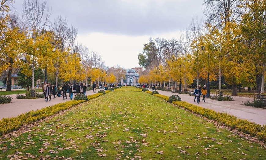 Image 6: Exclusivo 3 - Visita guiada de 3 horas al Parque El Retiro
