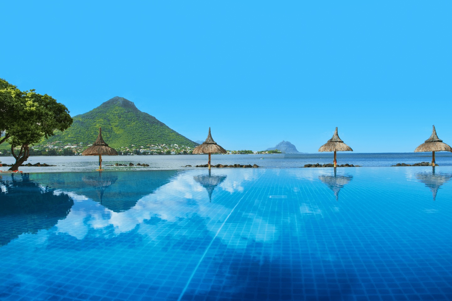 ✈ MAURITIUS | Flic en Flac - Sands Suites Resort & Spa - Adult only...