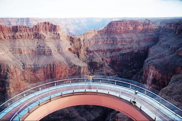 Las Vegas: Grand Canyon West Rim Bus Tour with Skywalk