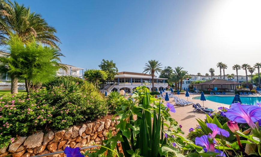 Image 9: ✈ MINORQUE | Son Xoriguer - Sagitario Princesa Playa 4* - Piscines