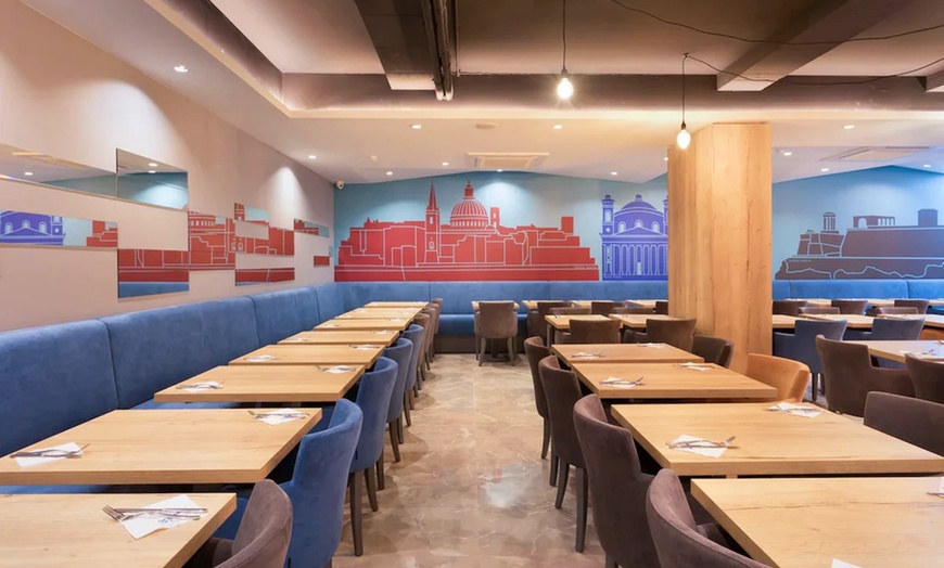 Image 6: ✈ MALTA | Sliema - ST Azur Hotel 3*, 3 nachten - Buitenzwembad