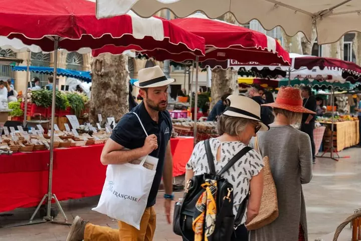 Visite Guidée Aix-en-Provence Historique et Gourmande.