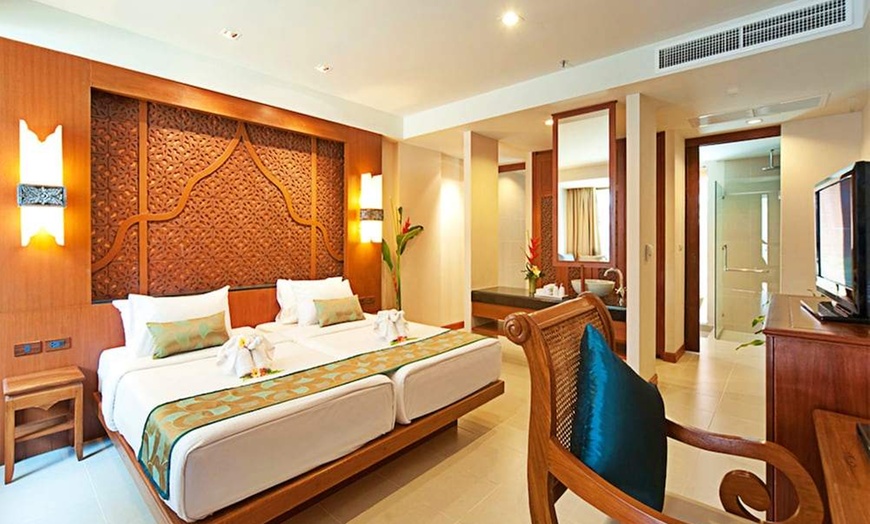 Image 3: ✈ SOUTHERN THAILAND | Phuket - Rawai Palm Beach Resort 4*, 5 nights...