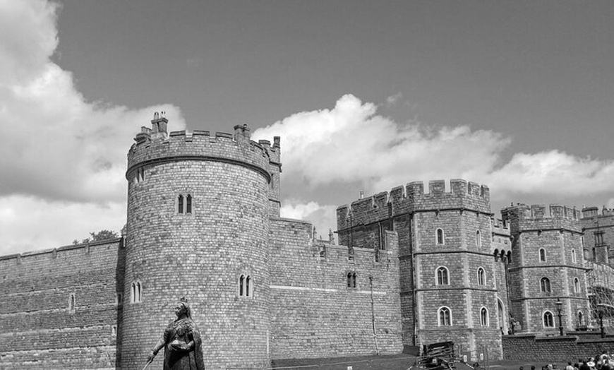 Image 3: Heathrow Airport to Southampton VIA Windsor Castle
