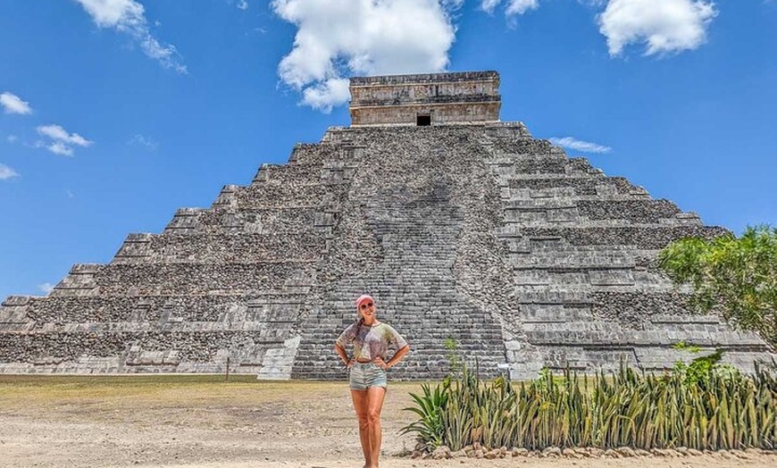 Image 5: Chichen Itza with Suytun and Ik kil cenotes, Valladolid Tour