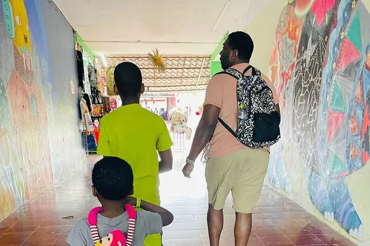 Cancun City Shopping and Local Food Tour Private Experience