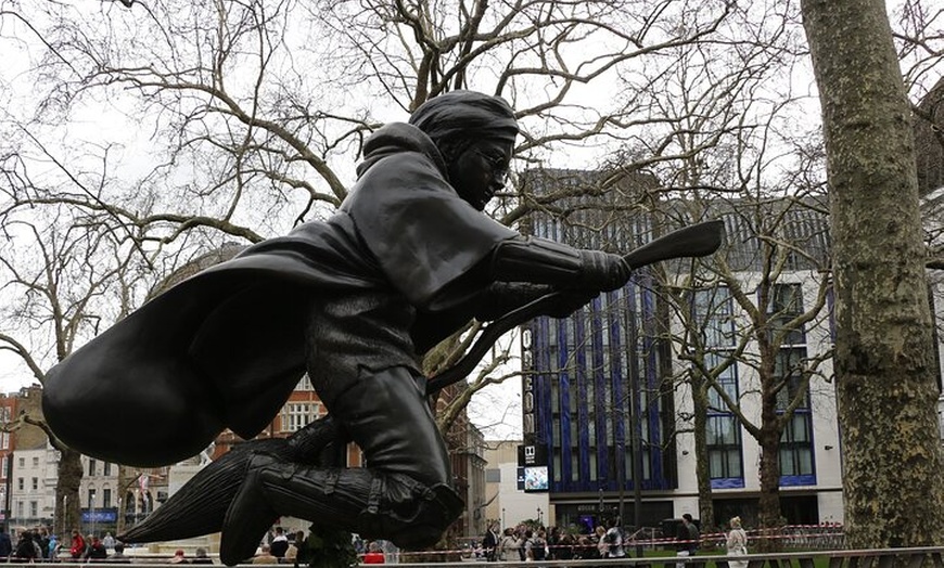 Image 4: Harry Potter London City Tour King's Cross