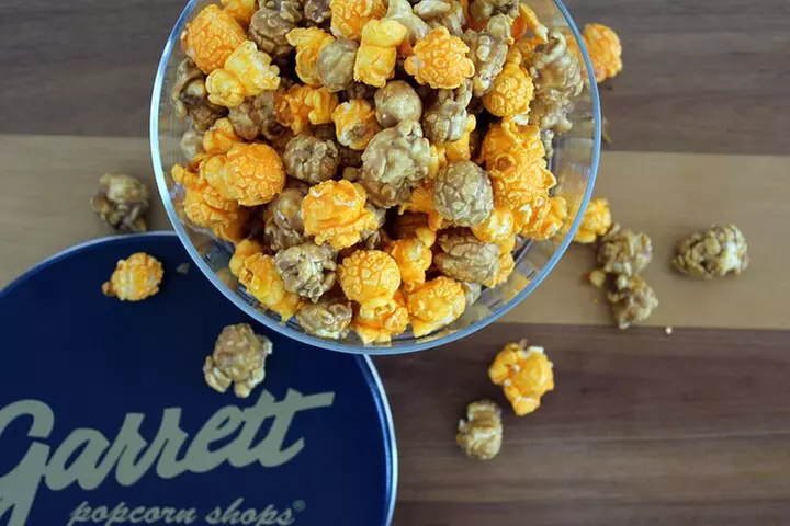 Chicago Favorites Ultimate Food and Walking Tour