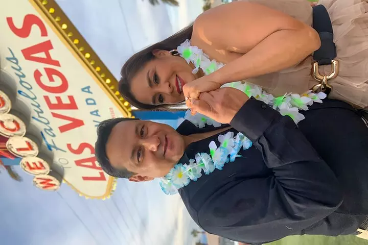 Get Married at the Fabulous Las Vegas Sign + Photos