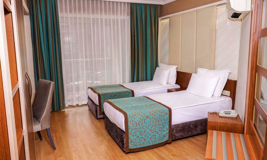 Image 3: ✈ ANTALYA EN OMGEVING | Alanya - Taç Premier Hotel & Spa 4*, 3 nach...